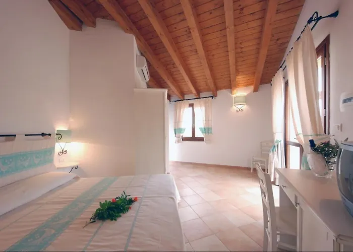 Gallura Style Res Baia Del Mirti M3 Sleeps3 Apartment
