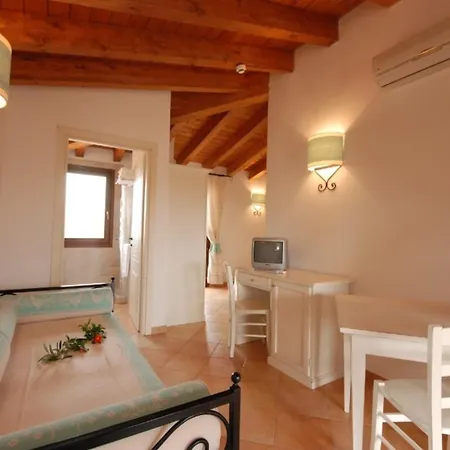 Gallura Style Res Baia Del Mirti M3 Sleeps3 Apartment *