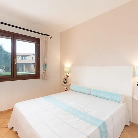 Apartamento Gallura Style Res Baia Del Mirti M3 Sleeps3 *